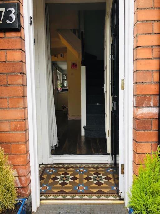 Cosy Two Bed Terraced House 7Min Drive From City Villa Belfast Exterior photo